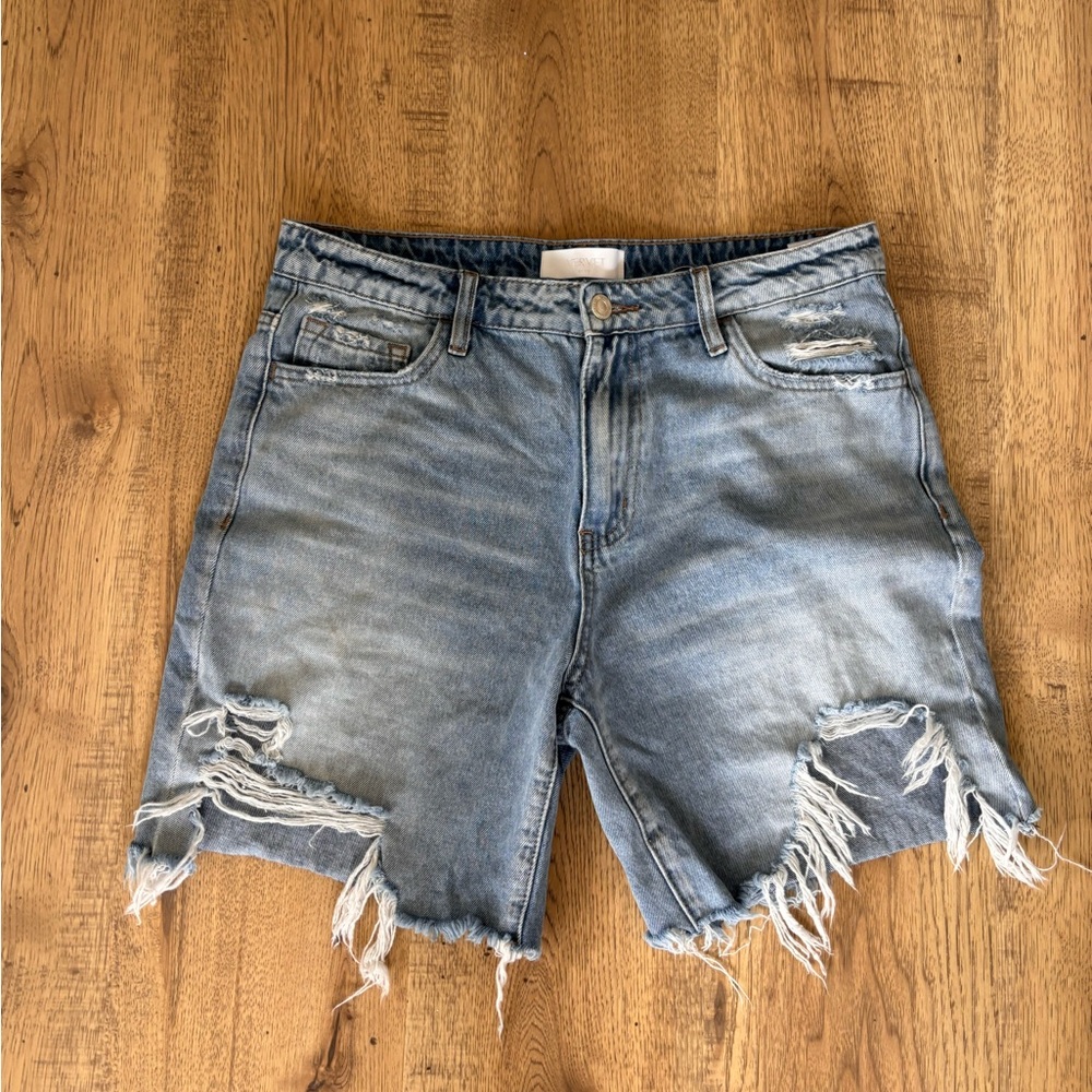 COPY - Vervet distressed denim shorts size large EUC